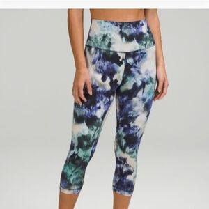 🩷3/$15🩷Vibrant Tie-Dye Lululemon Leggings in Blue and Purple